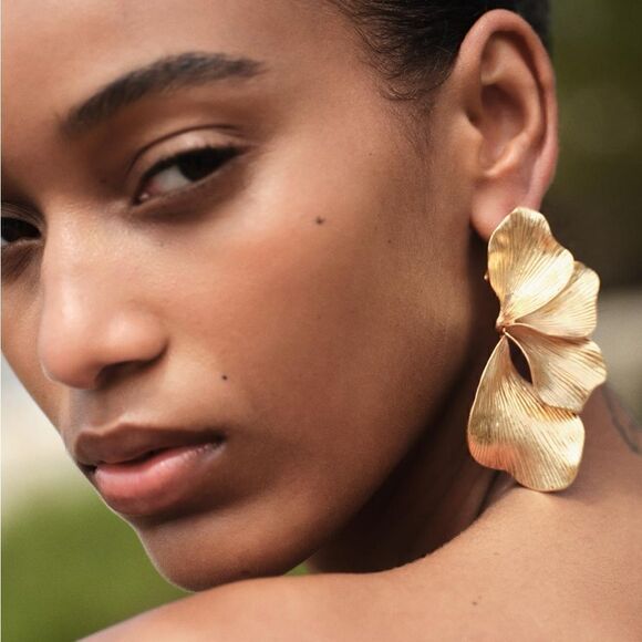Flower statement earrings #1170 - Picture 1 of 5